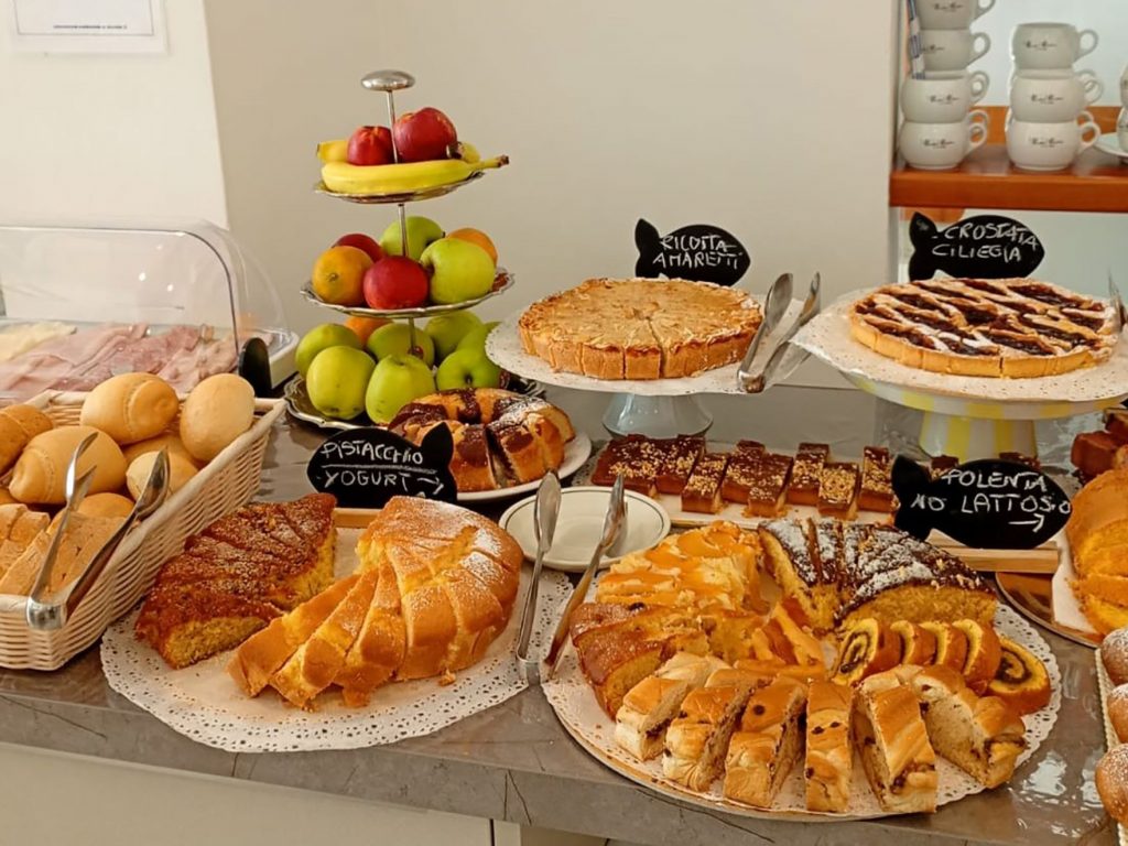 Picture - "Delicious breakfast buffet"